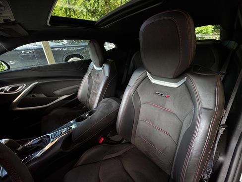 Used 2022 Chevrolet Camaro ZL1 RWD image 11