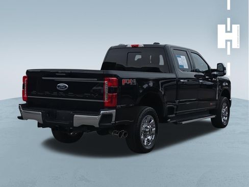 Used 2023 Ford F250 Lariat w/ Tow Technology Package image 3