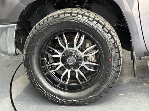 Used 2017 Toyota Tundra SR5 w/ SR5 Upgrade Package image 22