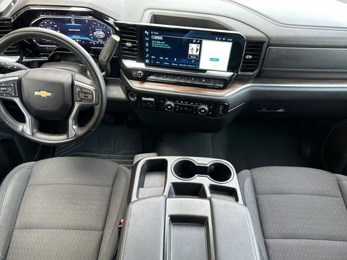 Used 2025 Chevrolet Silverado 1500 LT image 14