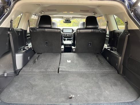 Used 2023 Toyota Highlander XLE image 47