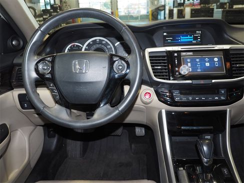 Used 2016 Honda Accord EX-L image 9