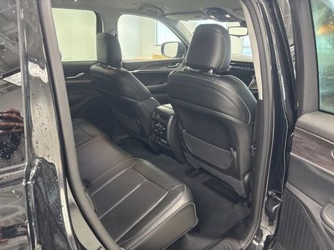 Used 2023 Jeep Grand Cherokee Limited w/ Trailer Tow Prep Group (B) image 29