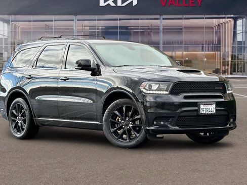 Used 2018 Dodge Durango R/T w/ Trailer Tow Group IV image 2
