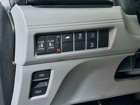 Used 2018 Honda Odyssey EX-L image 8