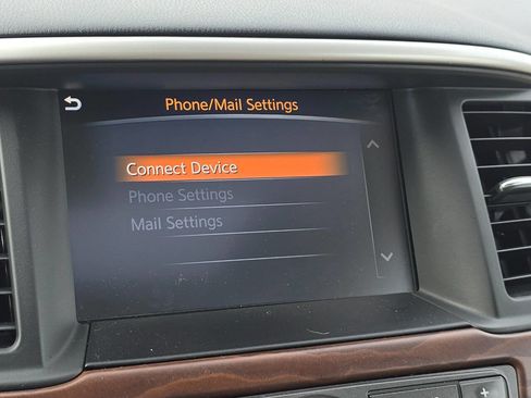 Used 2017 Nissan Pathfinder Platinum image 13