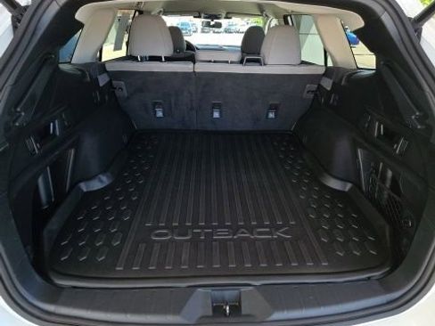 Used 2023 Subaru Outback Premium AWD/4WD image 18
