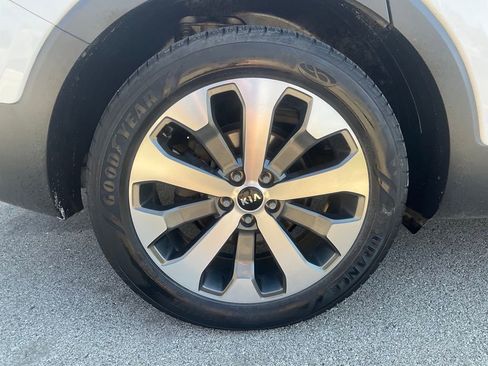 Used 2021 Kia Telluride EX w/ EX Premium Package image 8