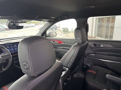 New 2026 Chevrolet Traverse RS image 32