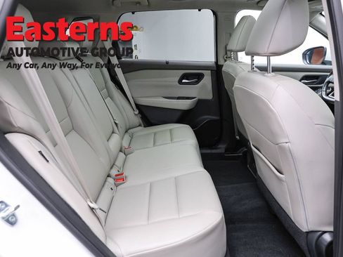 Used 2023 Nissan Rogue SV w/ SV Premium B Package AWD/4WD image 25