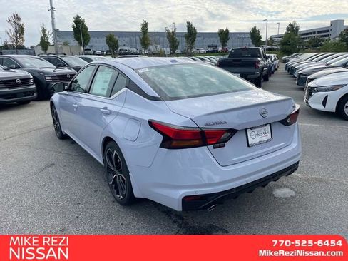 New 2025 Nissan Altima 2.5 SR image 4