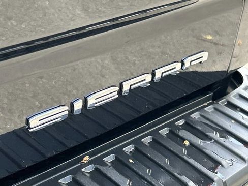 Used 2024 GMC Sierra 1500 Denali AWD/4WD image 12
