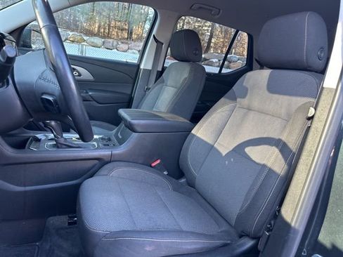 Used 2020 Chevrolet Traverse LT w/ Driver Confidence II Package image 10