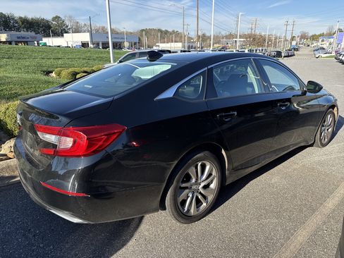 Used 2019 Honda Accord LX image 10