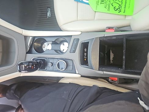 Used 2021 Cadillac XT5 Premium Luxury w/ LPO, Floor Liner Package image 19