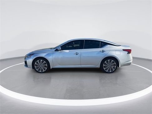 Used 2023 Nissan Altima 2.5 SL image 5