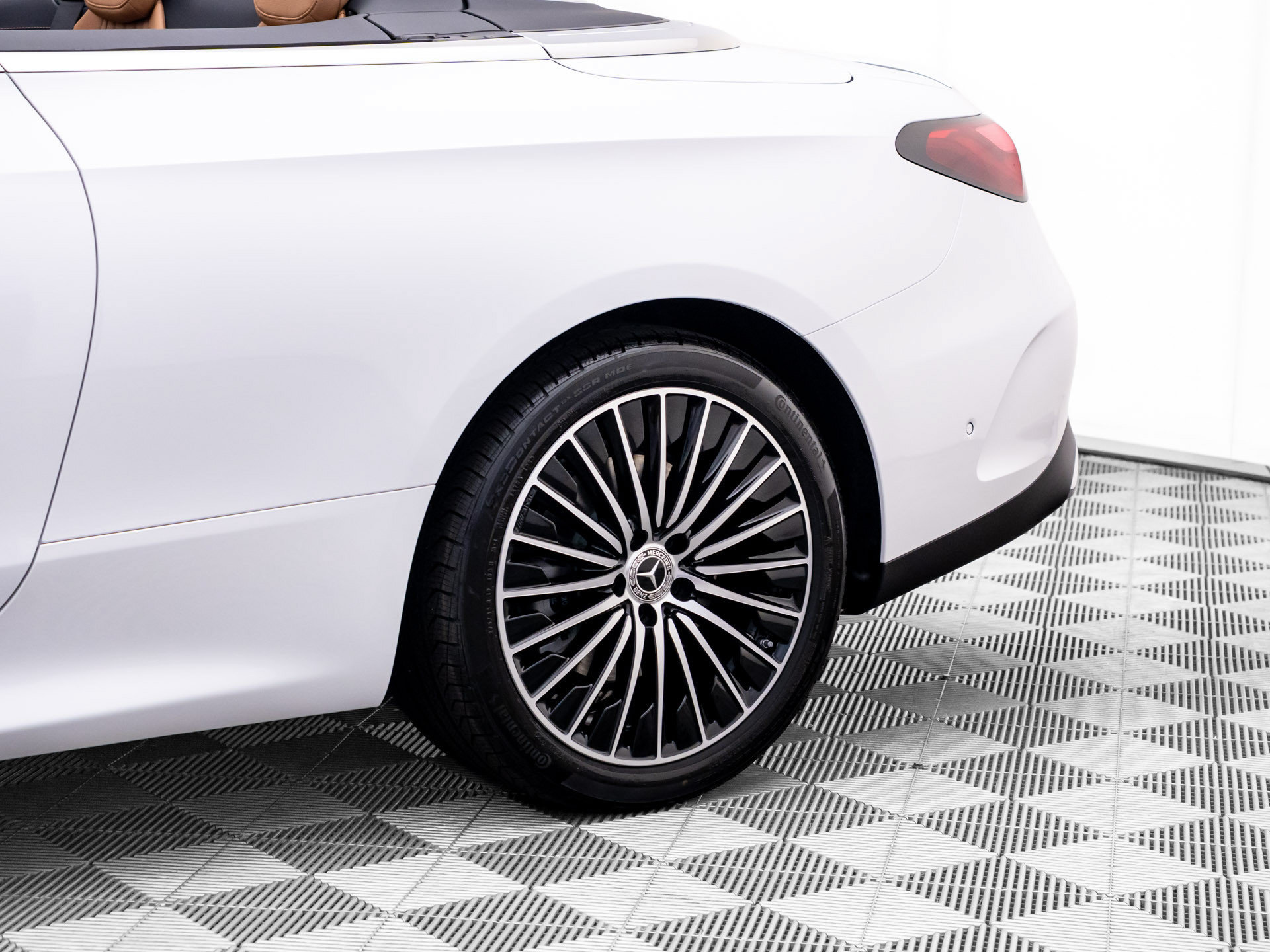 New 2027 Mercedes-Benz CLE 450 4MATIC Cabriolet image 34