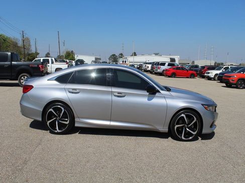 Used 2022 Honda Accord Sport Special Edition image 10
