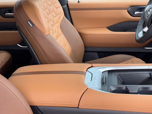 New 2026 Nissan Armada Platinum Reserve image 12
