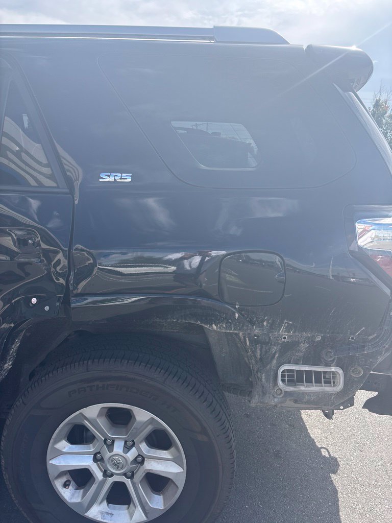 Used 2017 Toyota 4Runner SR5 AWD/4WD image 9