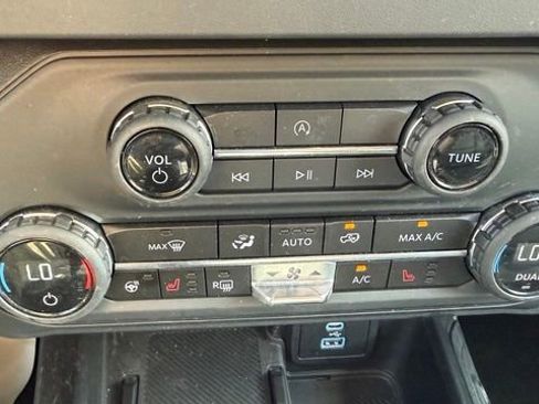 Used 2025 Ford Bronco Outer Banks AWD/4WD image 23