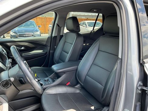 Used 2023 GMC Terrain SLT w/ LPO, Floor Liner Package FWD image 19