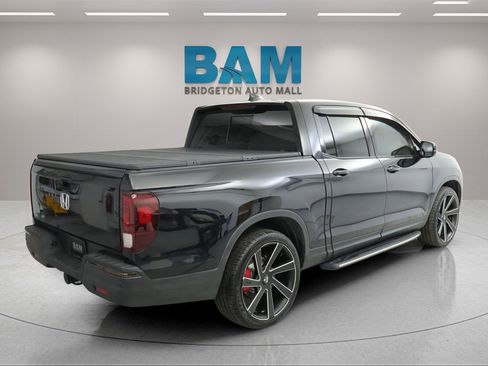 Used 2017 Honda Ridgeline Black Edition image 2