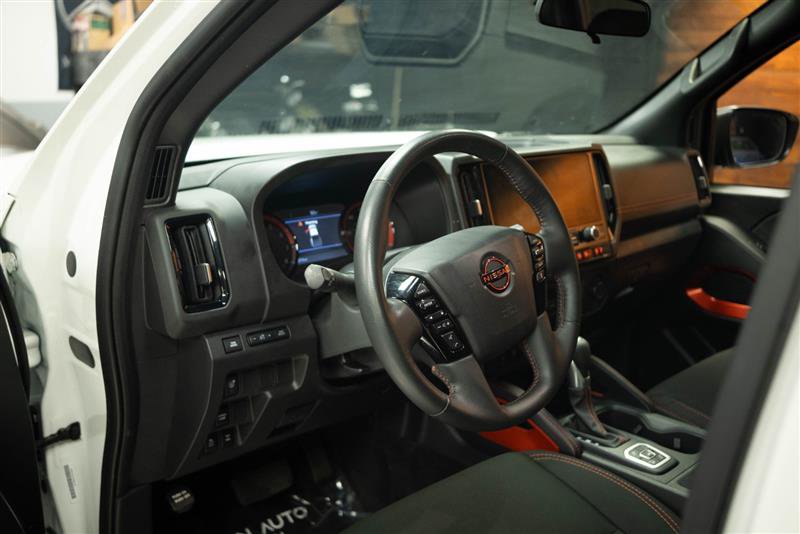 Used 2026 Nissan Frontier PRO-4X AWD/4WD image 8