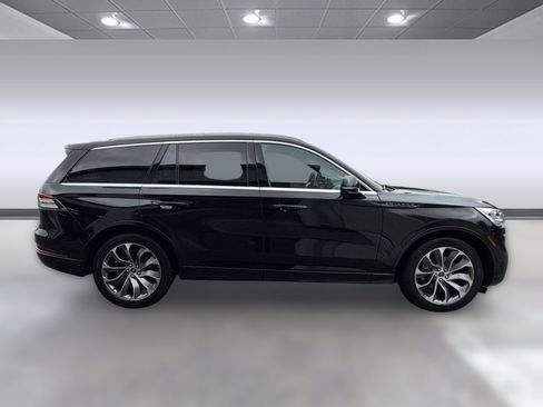 Used 2022 Lincoln Aviator Grand Touring w/ Equipment Group 301A AWD/4WD image 8