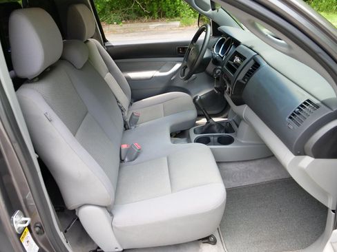 Used 2011 Toyota Tacoma 2WD Regular Cab image 20