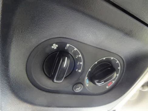 Used 2008 Ford Explorer XLT RWD image 25