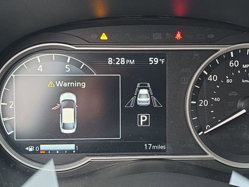 New 2025 Nissan Versa SR w/ Trunk Package image 15