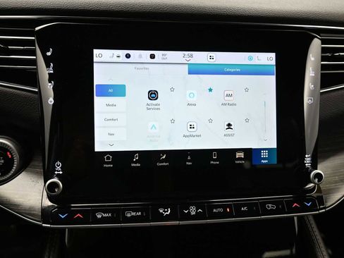 Used 2023 Jeep Wagoneer L Series III w/ Preferred Equipment Group image 21