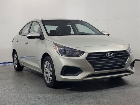 Used 2018 Hyundai Accent SE image 1