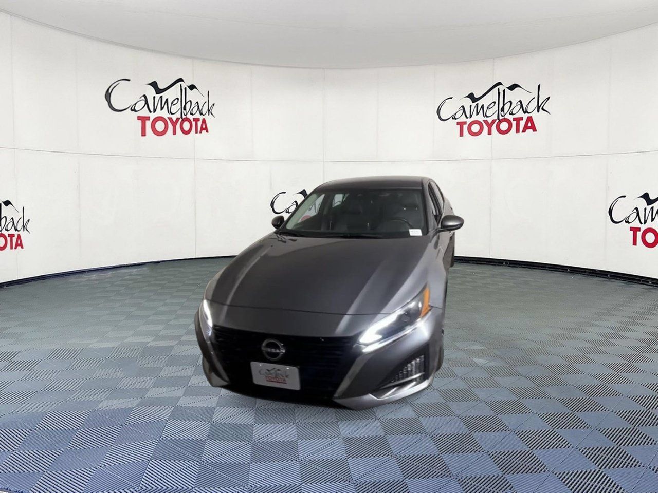 Used 2025 Nissan Altima 2.5 SV FWD image 6