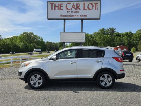 Used 2012 Kia Sportage LX w/ Convenience Pkg FWD image 2