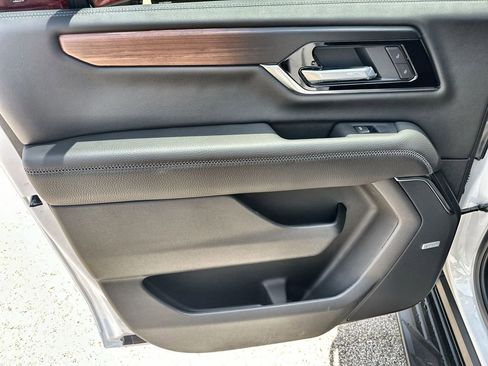 New 2026 GMC Yukon XL Denali RWD image 15