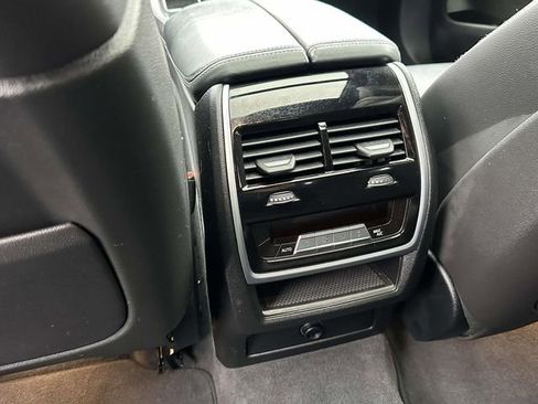 Used 2020 BMW X6 xDrive40i w/ M Sport Package image 19