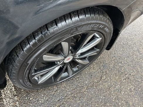 Used 2013 Cadillac XTS Luxury w/ Driver Awareness Package image 18