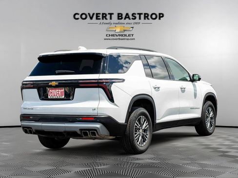 Certified 2024 Chevrolet Traverse LT w/ LPO, Floor Liner Package FWD image 4