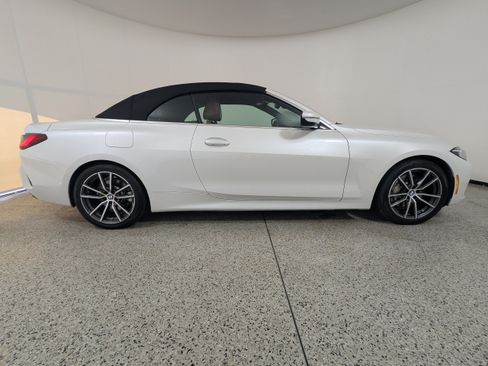 Used 2025 BMW 430i Convertible RWD image 25