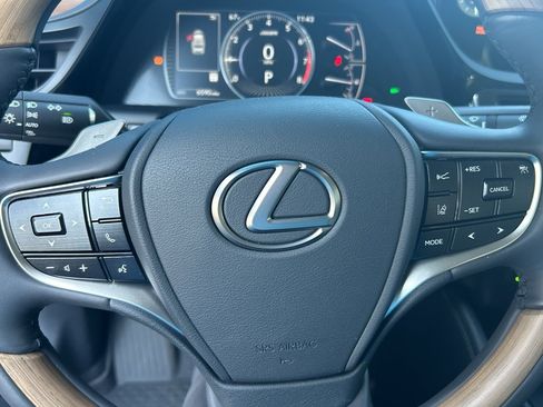 Used 2023 Lexus ES 350 Ultra Luxury image 13
