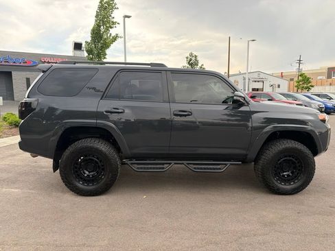 Used 2024 Toyota 4Runner TRD Off-Road Premium AWD/4WD image 10