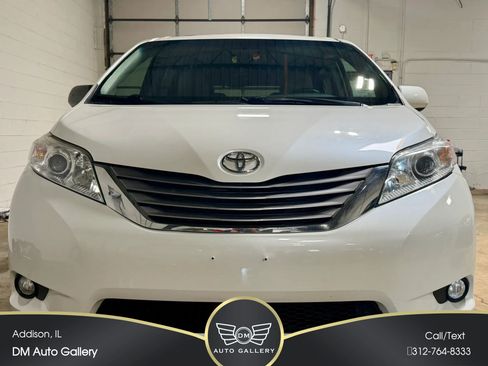 Used 2015 Toyota Sienna XLE w/ XLE Navigation Package AWD/4WD image 5