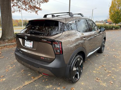 New 2026 Nissan Kicks SR w/ Cold Weather Package image 7
