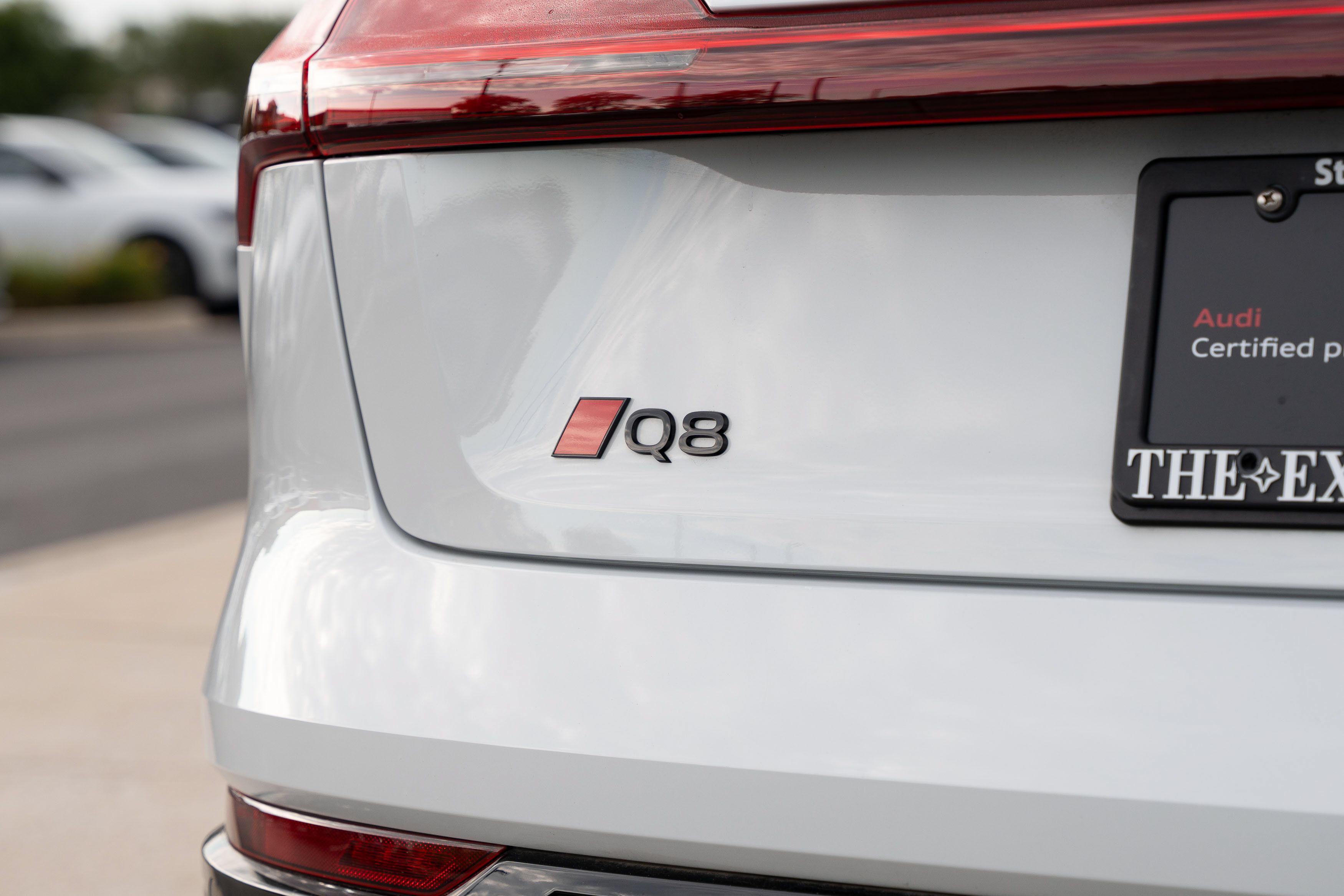 Certified 2024 Audi Q8 e-tron Prestige w/ Prestige Package AWD/4WD image 30