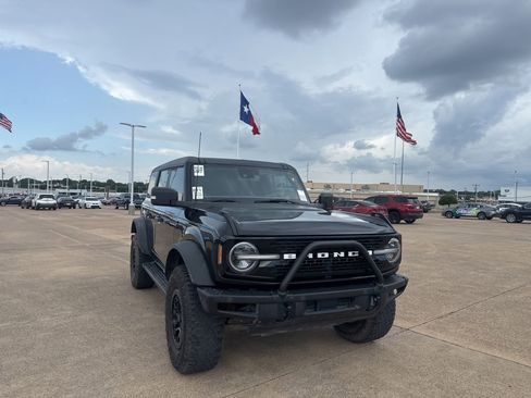 Used 2022 Ford Bronco Wildtrak AWD/4WD image 3