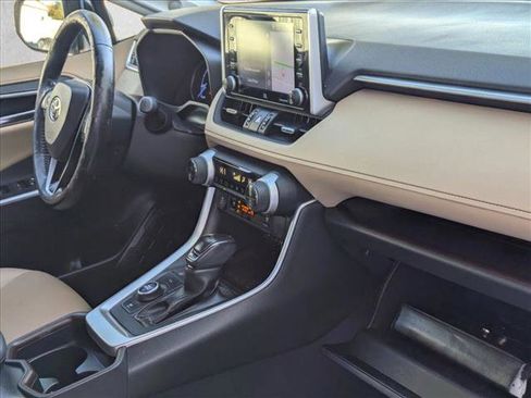 Used 2020 Toyota RAV4 Limited image 21