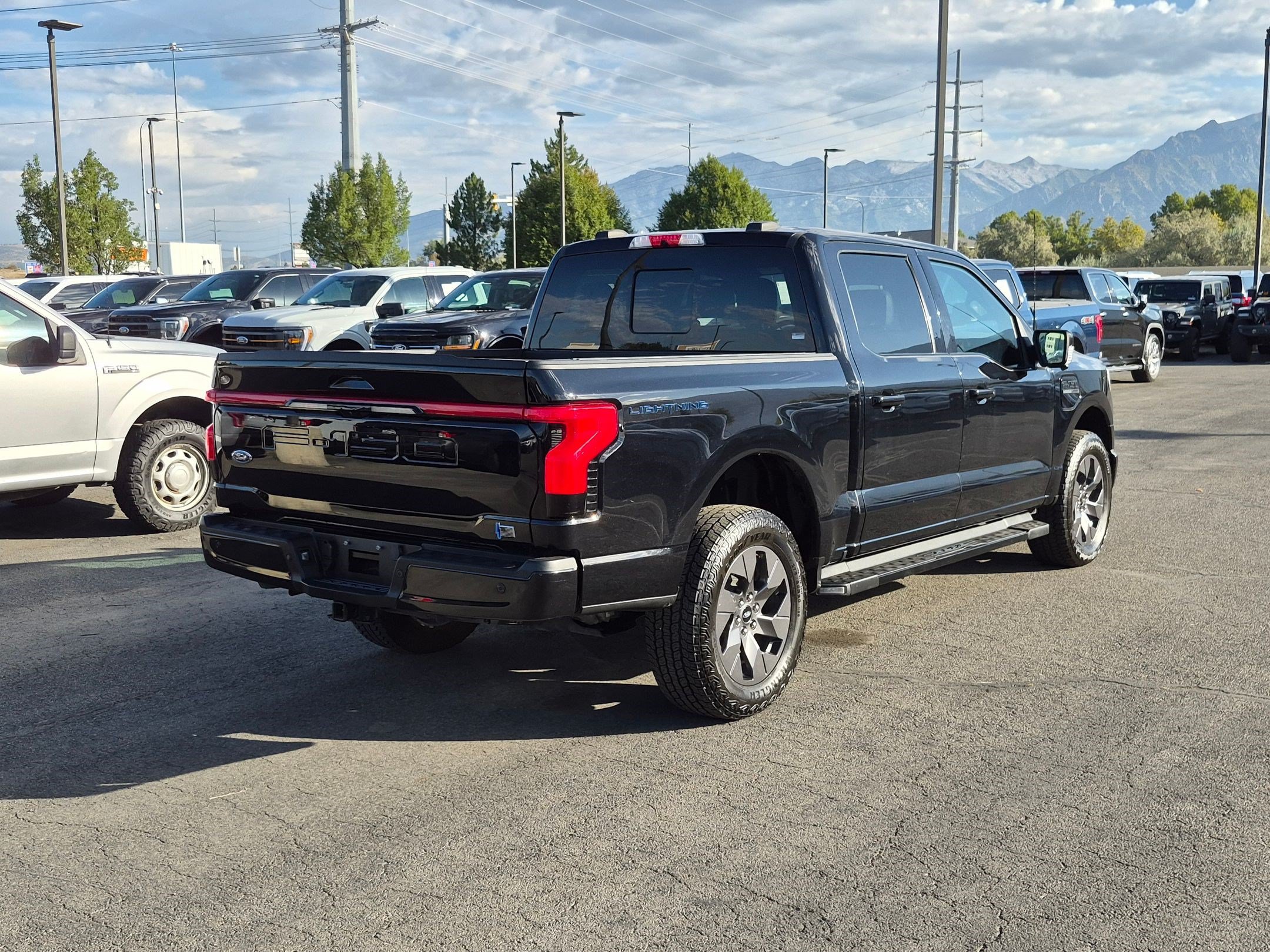 Used 2023 Ford F150 Lightning Lariat AWD/4WD image 3