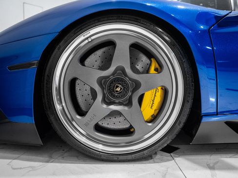 Used 2016 Lamborghini Aventador LP 750-4 Superveloce AWD/4WD image 17